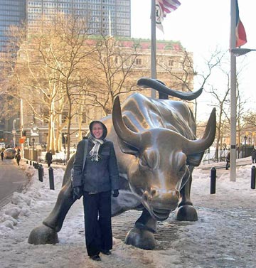 Mitzi visits Wall Street Bull